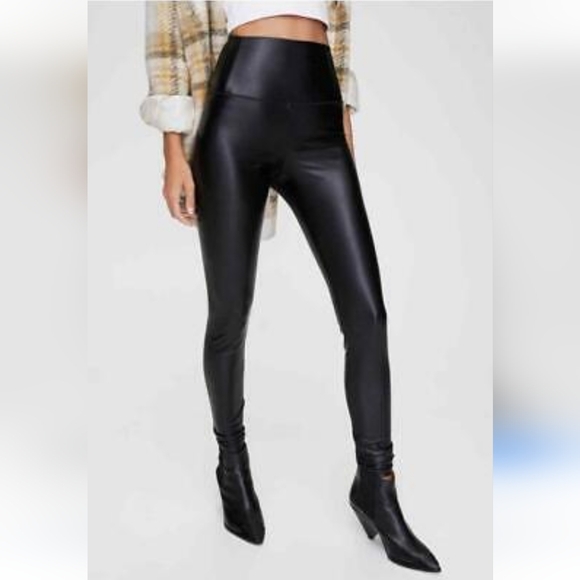 🆕️ Aritzia Wilfred Free Daria Vegan Leather High Waisted Leggings Pants Size M - Picture 1 of 11